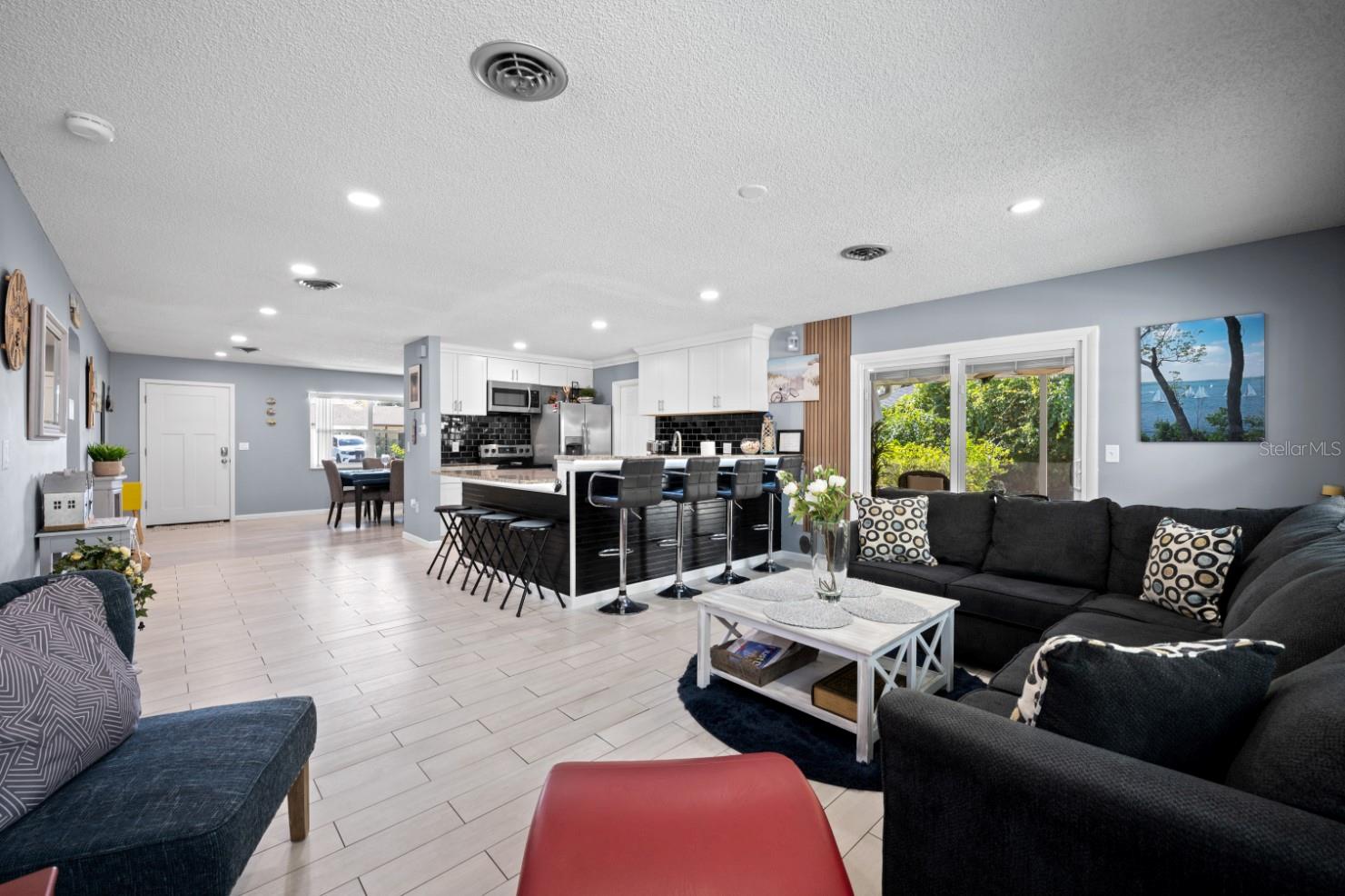 SOUTH VENICE - Residential