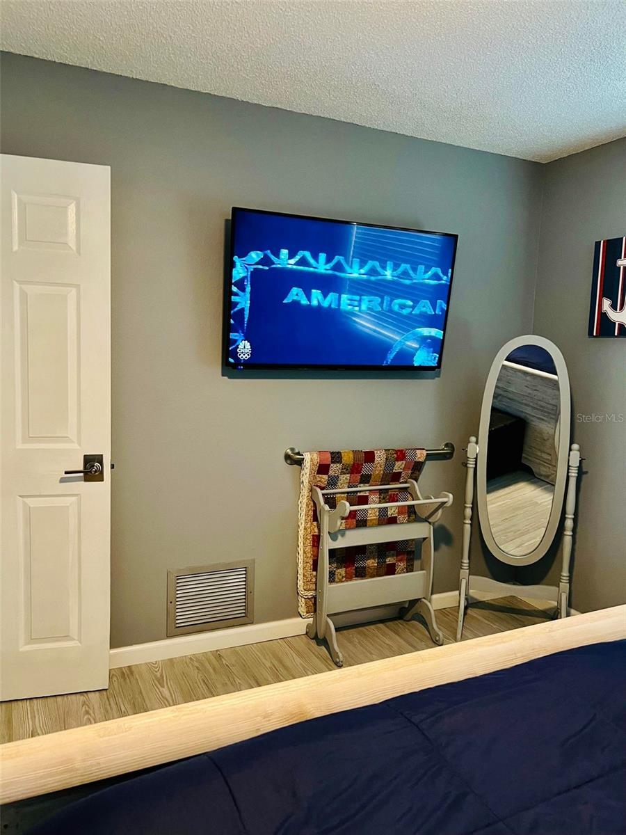 SOUTH VENICE - Residential