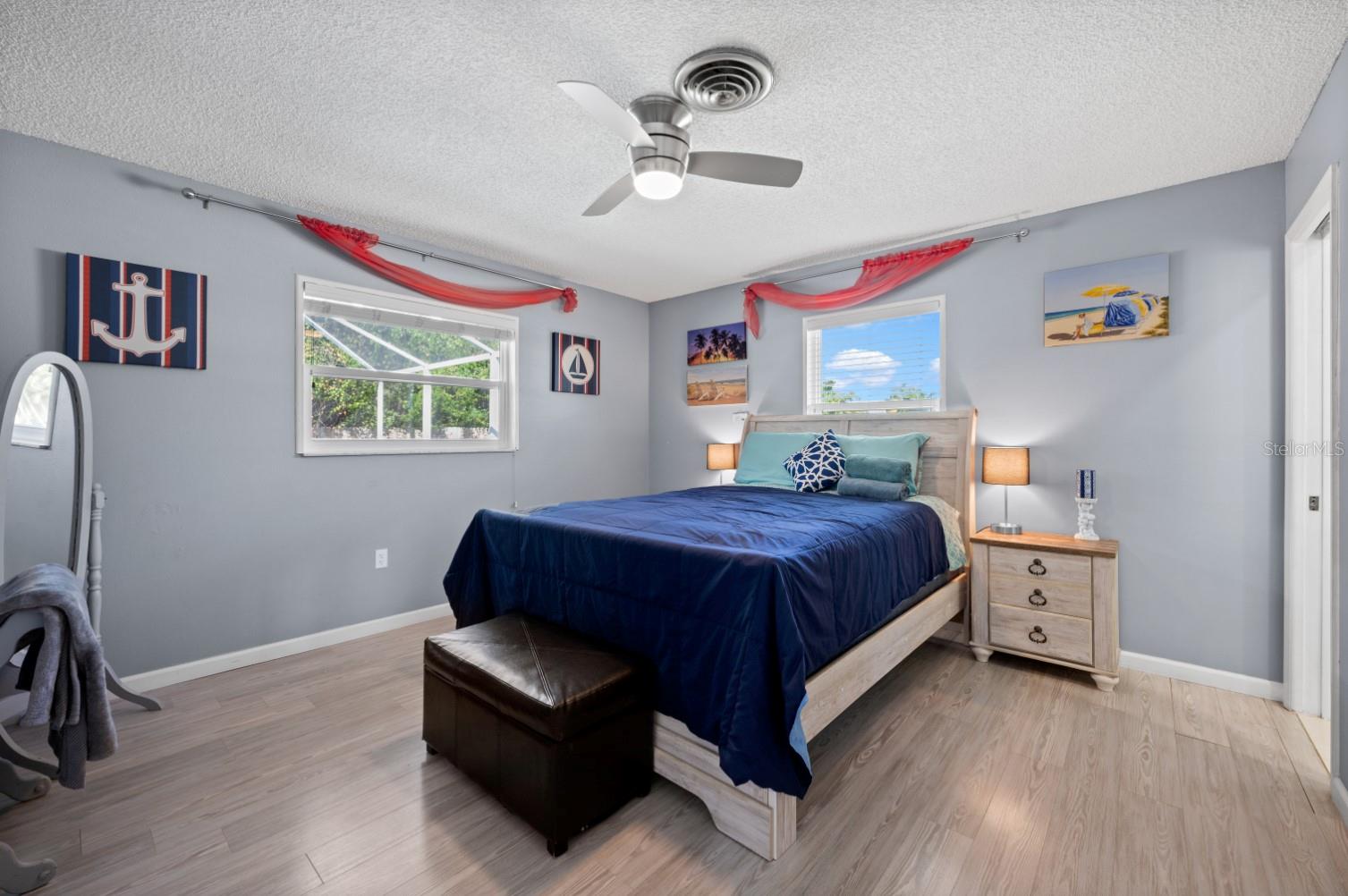 SOUTH VENICE - Residential