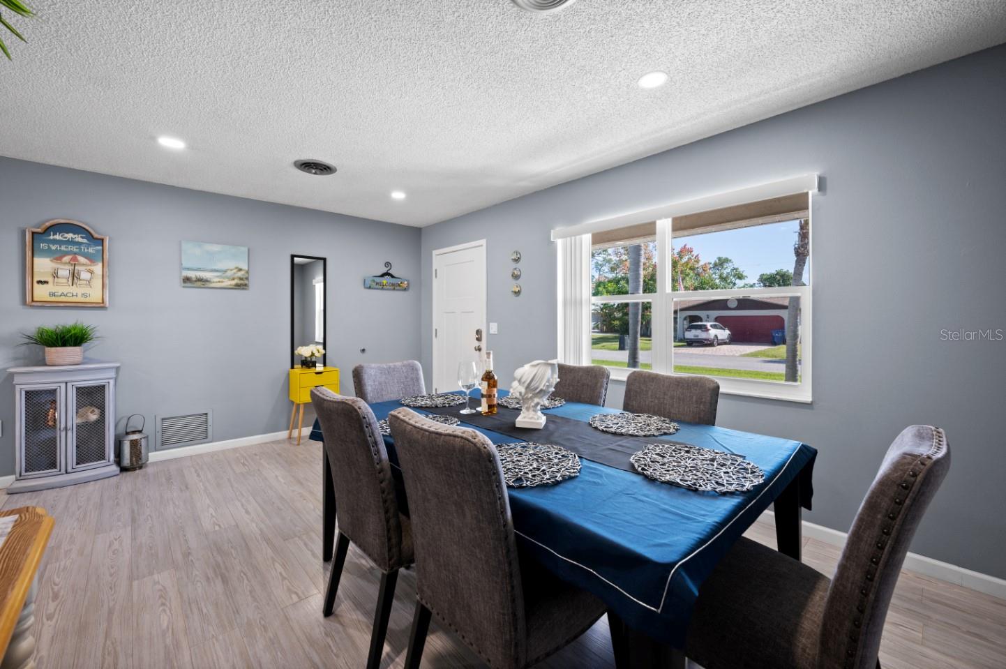 SOUTH VENICE - Residential