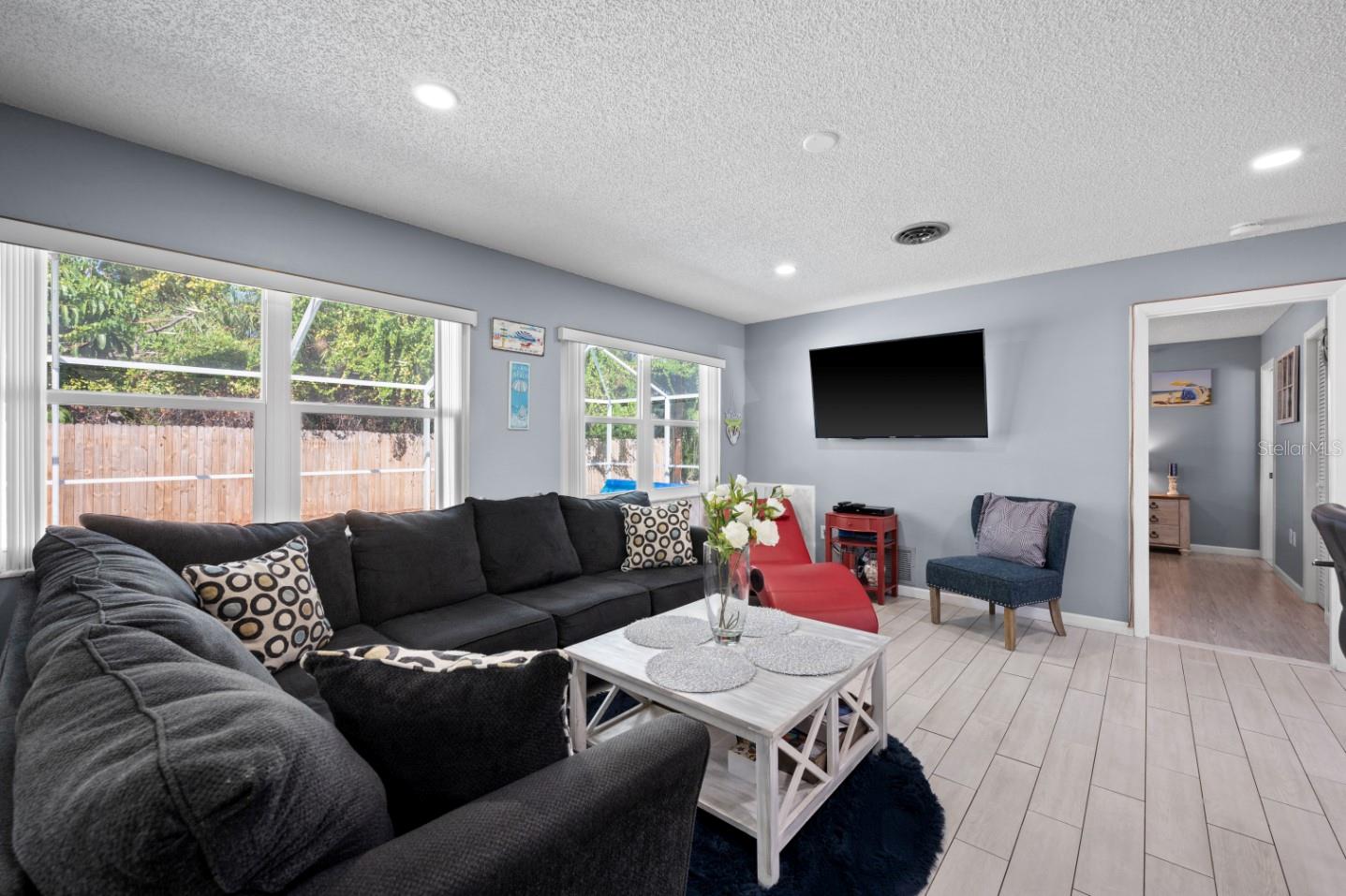 SOUTH VENICE - Residential