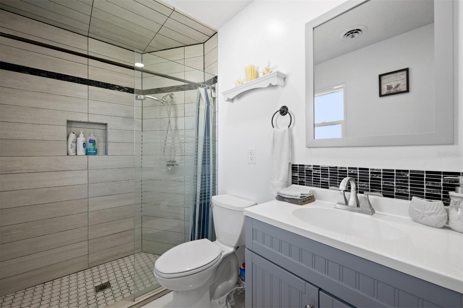 SOUTH VENICE - Residential