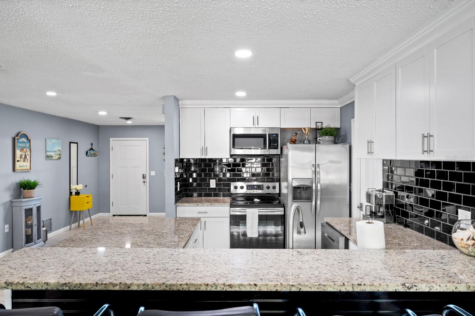 SOUTH VENICE - Residential