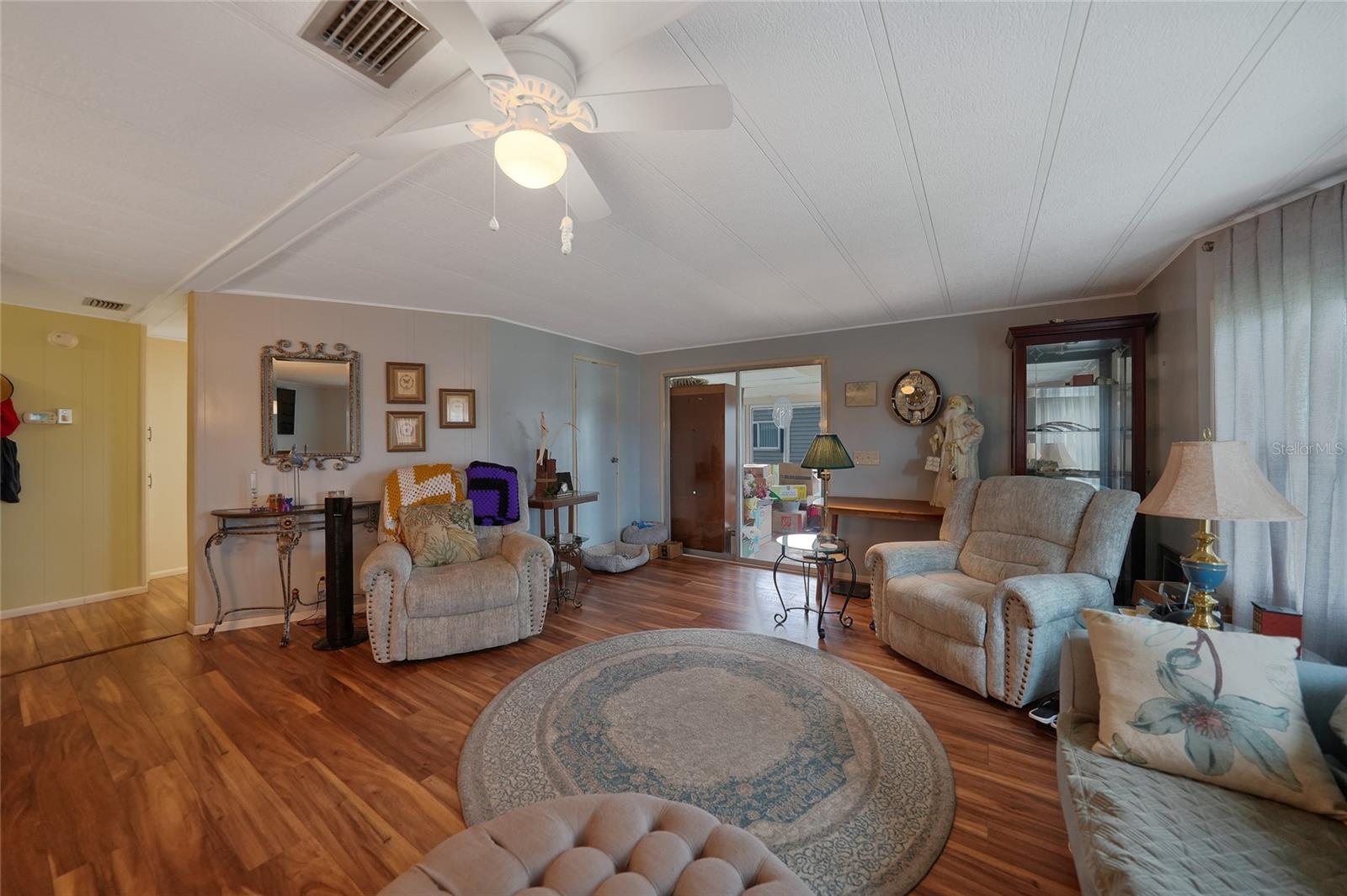 LA CASA MHP CO-OP - Residential