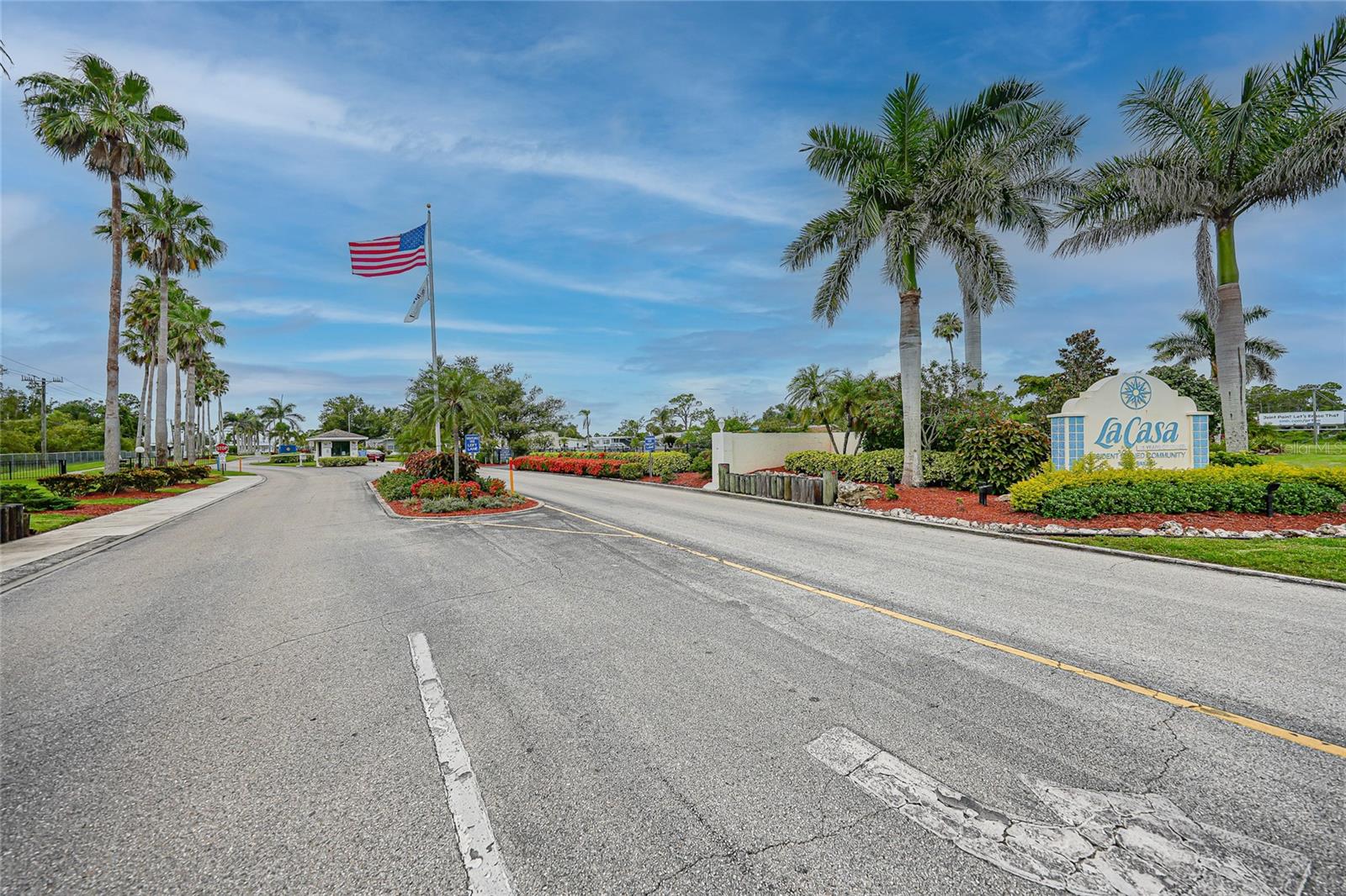 LA CASA MHP CO-OP - Residential