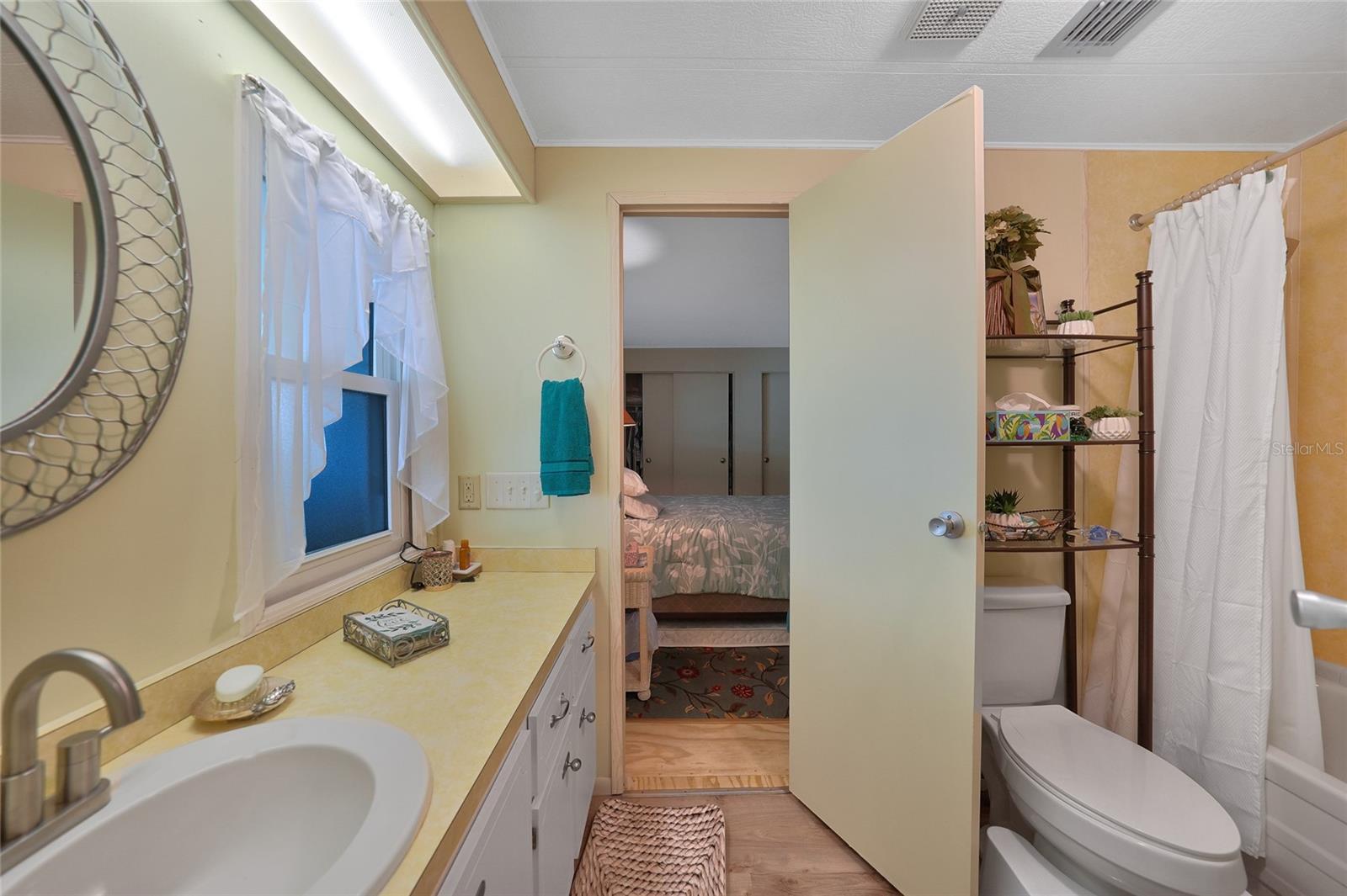 LA CASA MHP CO-OP - Residential