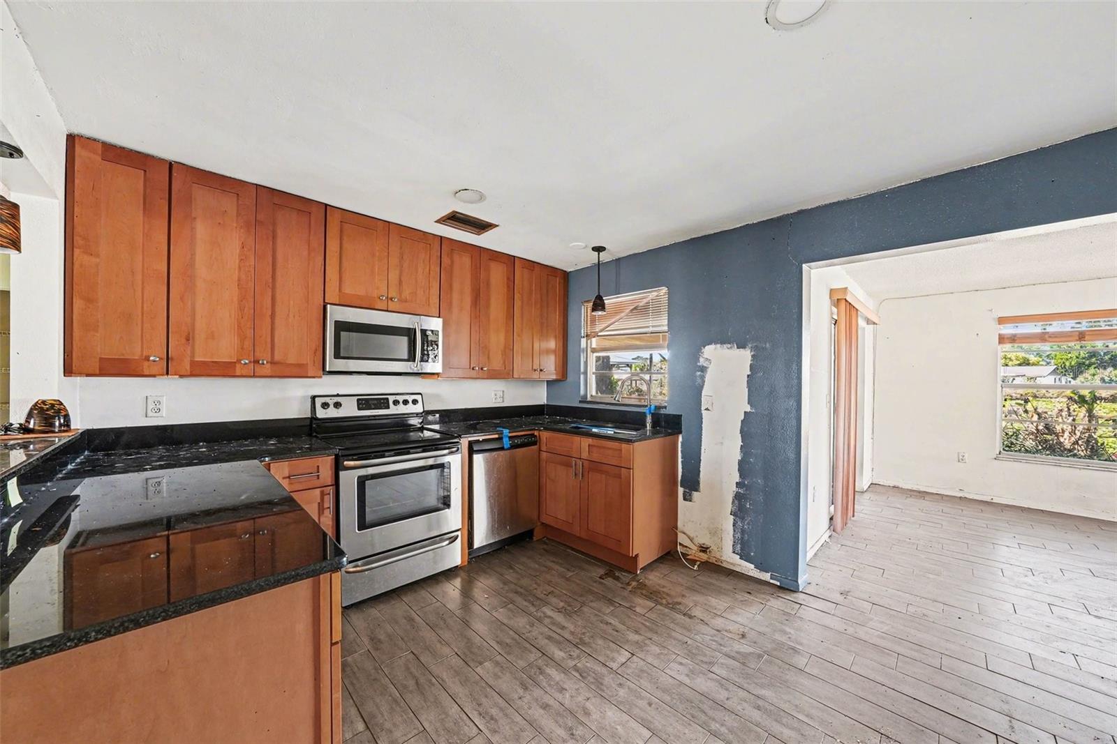 SEVEN SPGS HOMES - Residential