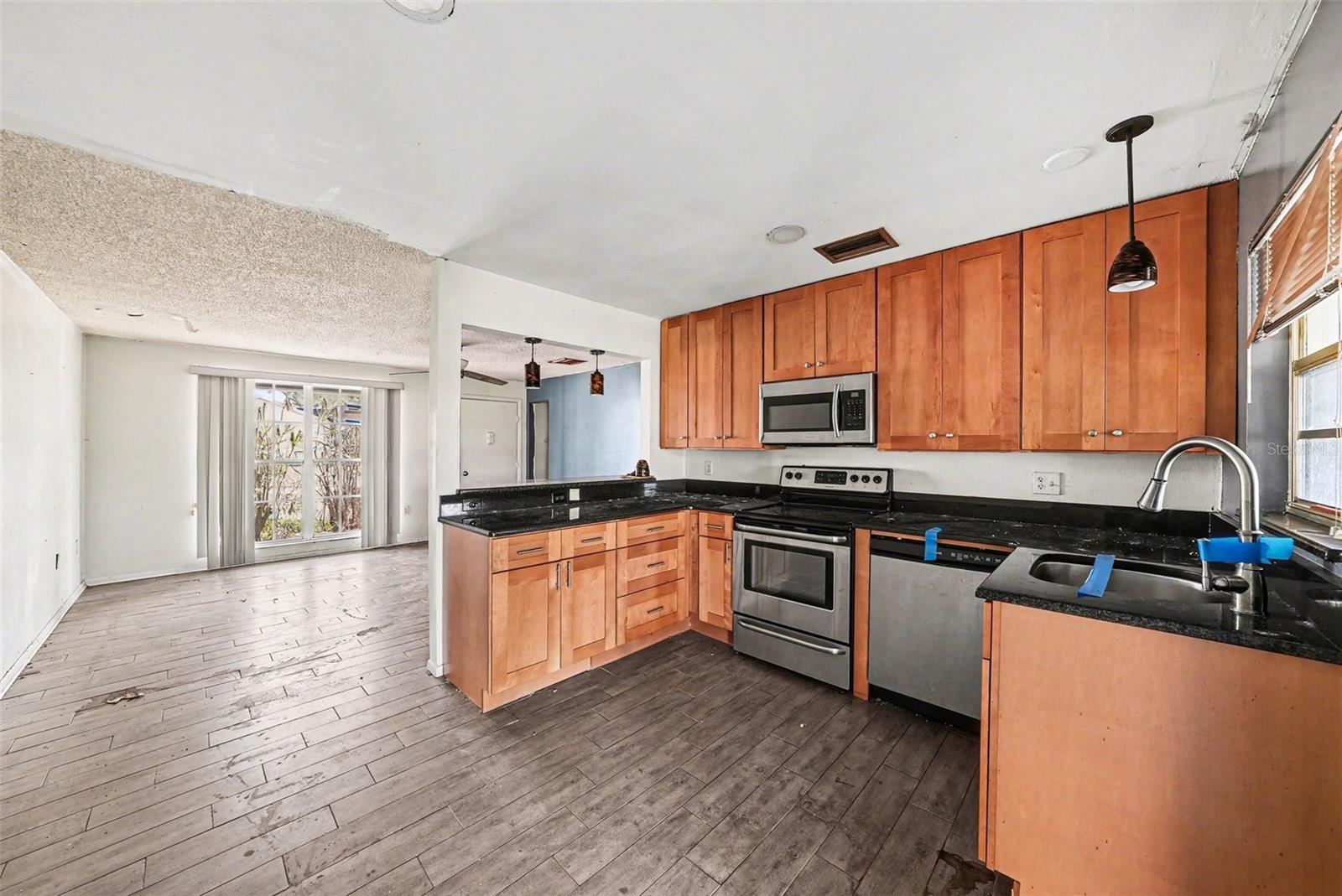 SEVEN SPGS HOMES - Residential