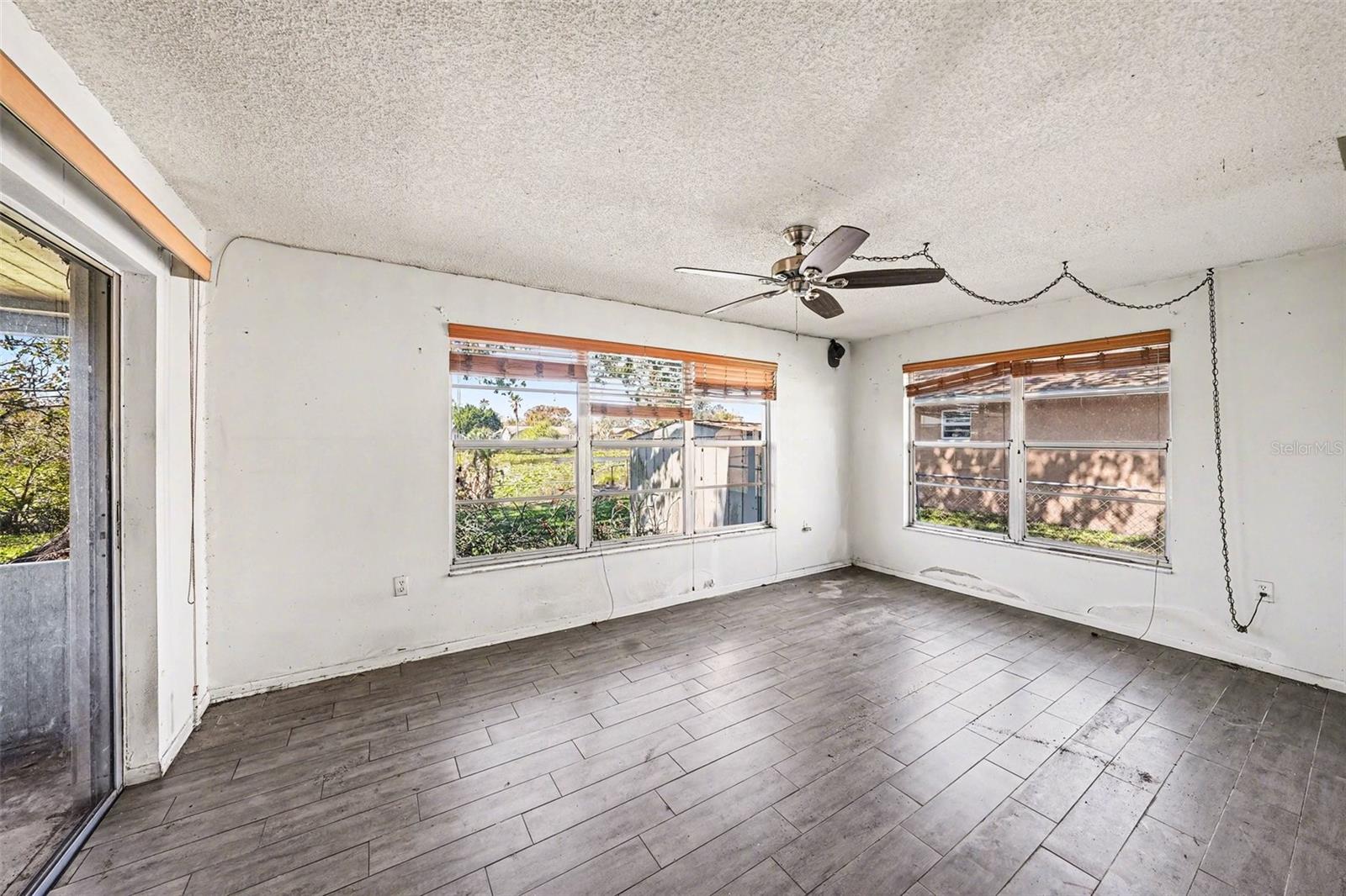 SEVEN SPGS HOMES - Residential