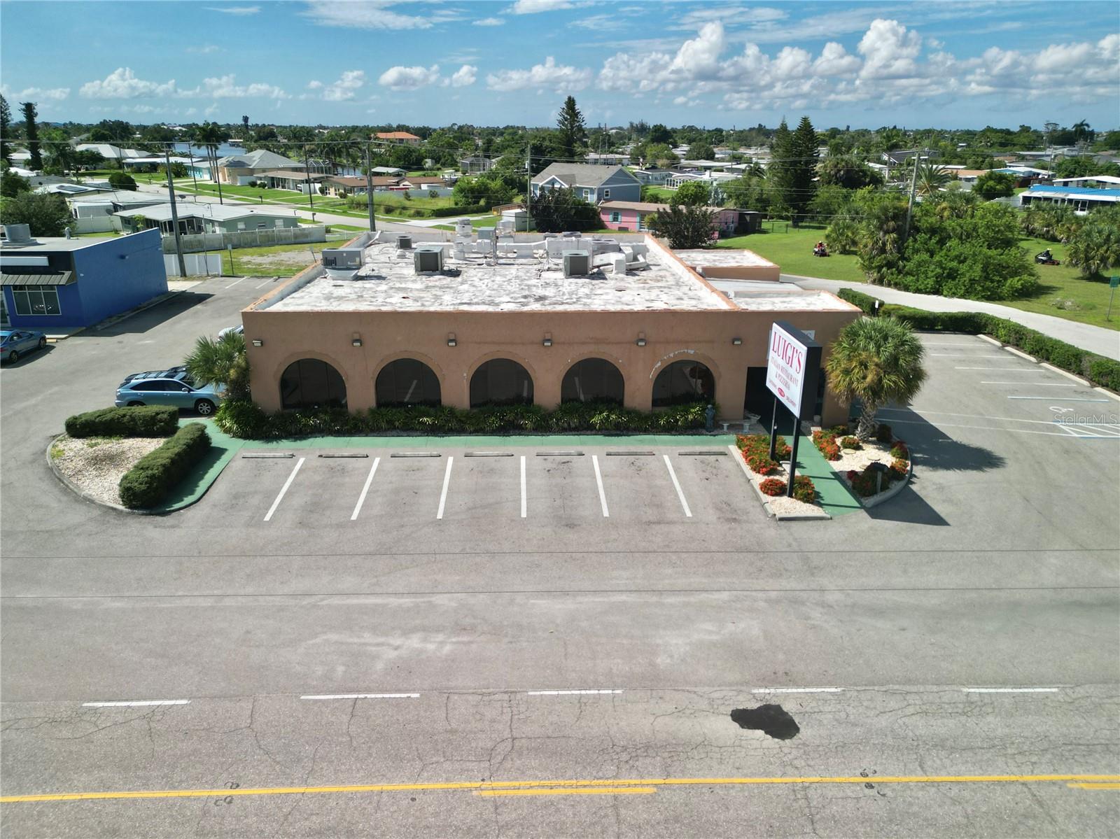 3883 TAMIAMI TRAIL