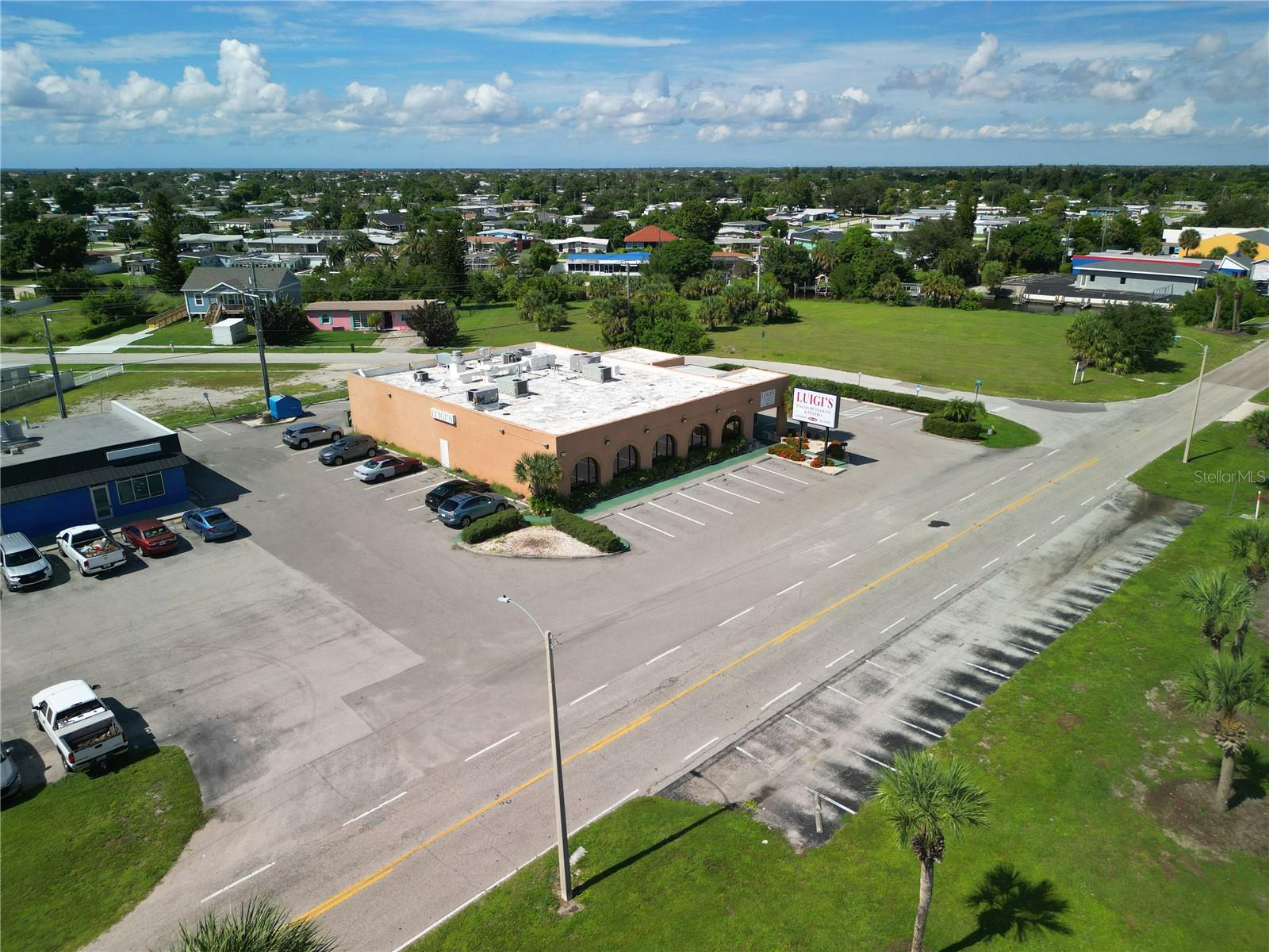 3883 TAMIAMI TRAIL