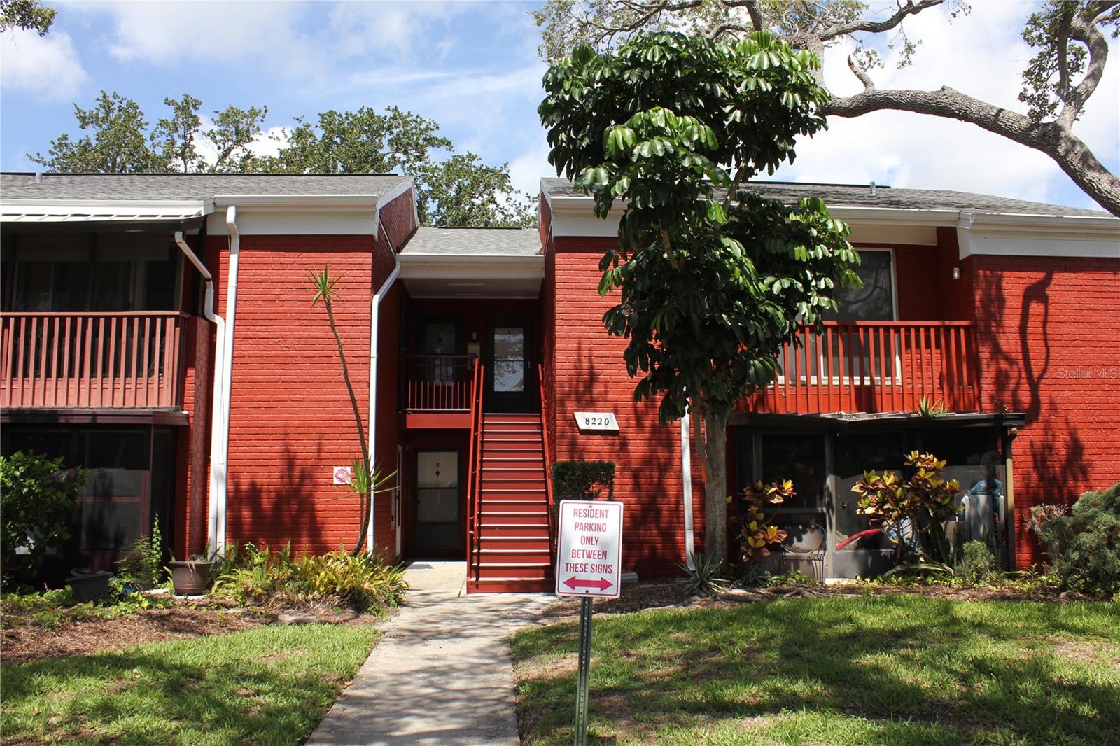 SECOND FLOOR. Studio Unit has no flood damage to the unit. This beautiful Studio garden apartment with a nice balcony view of the mature oak trees. This could be a great residence or long term rental. Open guest parking and plenty of Resident Parking and 2 Laundry rooms in the complex! Community Pool is breathtaking! Pets are allowed up to 25# and up to 2 dogs or 1 dog and 1 cat. Minimum 12 month lease if you decide to rent it out. Water, Sewer, Trash, Exterior Txes/Insurance, management Escrow, Landscaping, Pool, and Common area maintenance included in the low monthly fee! What a deal! Water Heater 2007.