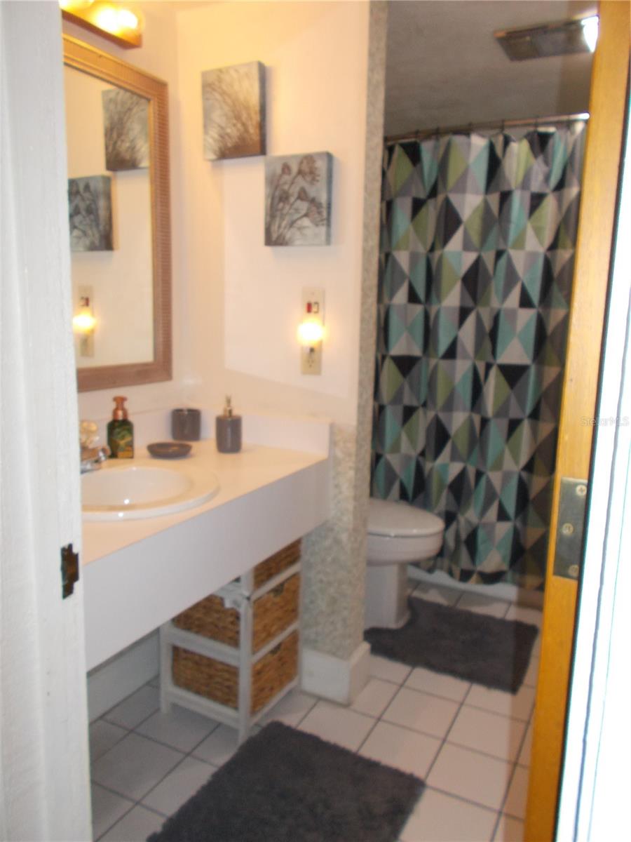 GRENELEFE CAMELOT CONDO UNIT 04 PH 01 - Residential