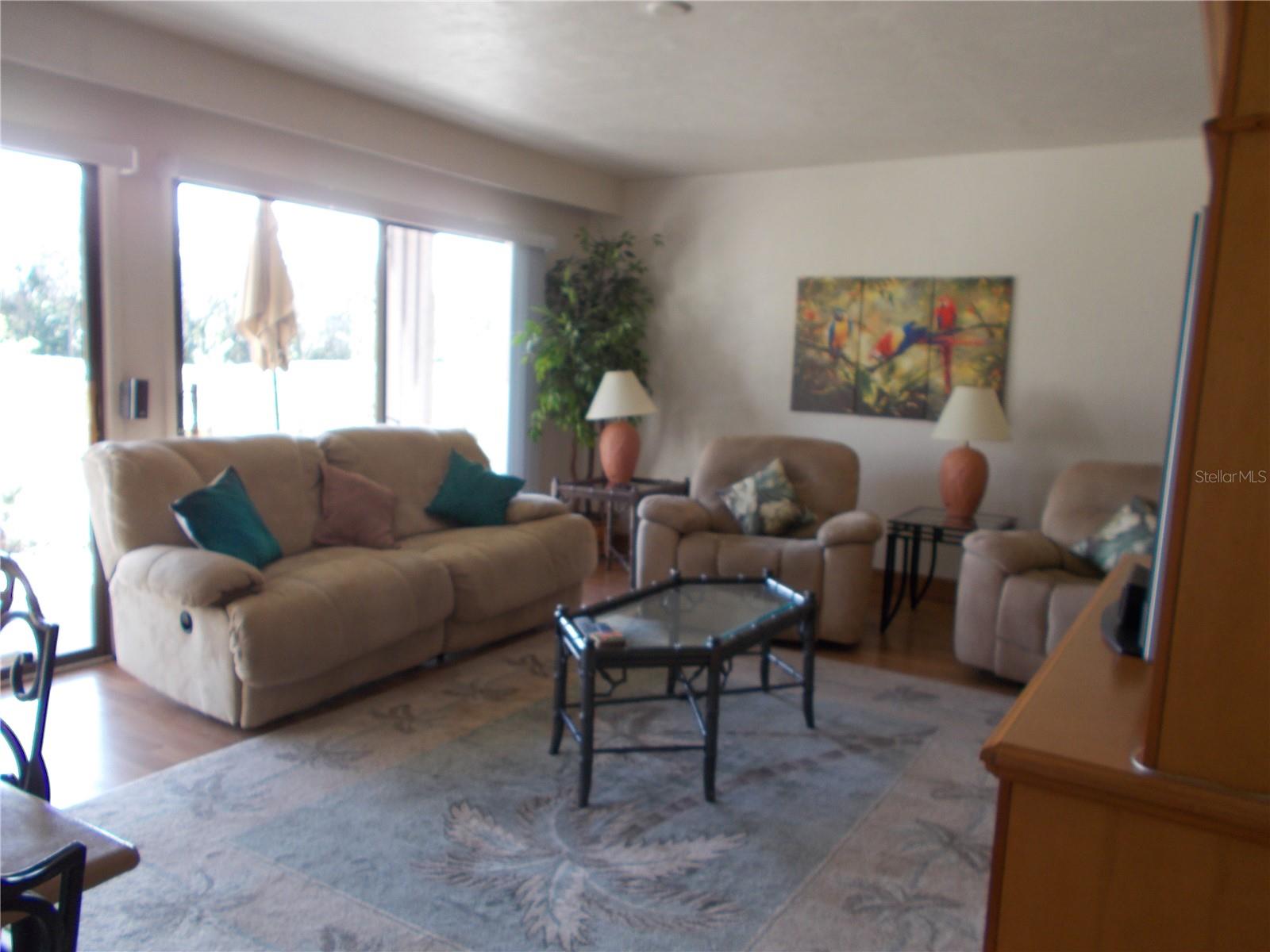 GRENELEFE CAMELOT CONDO UNIT 04 PH 01 - Residential