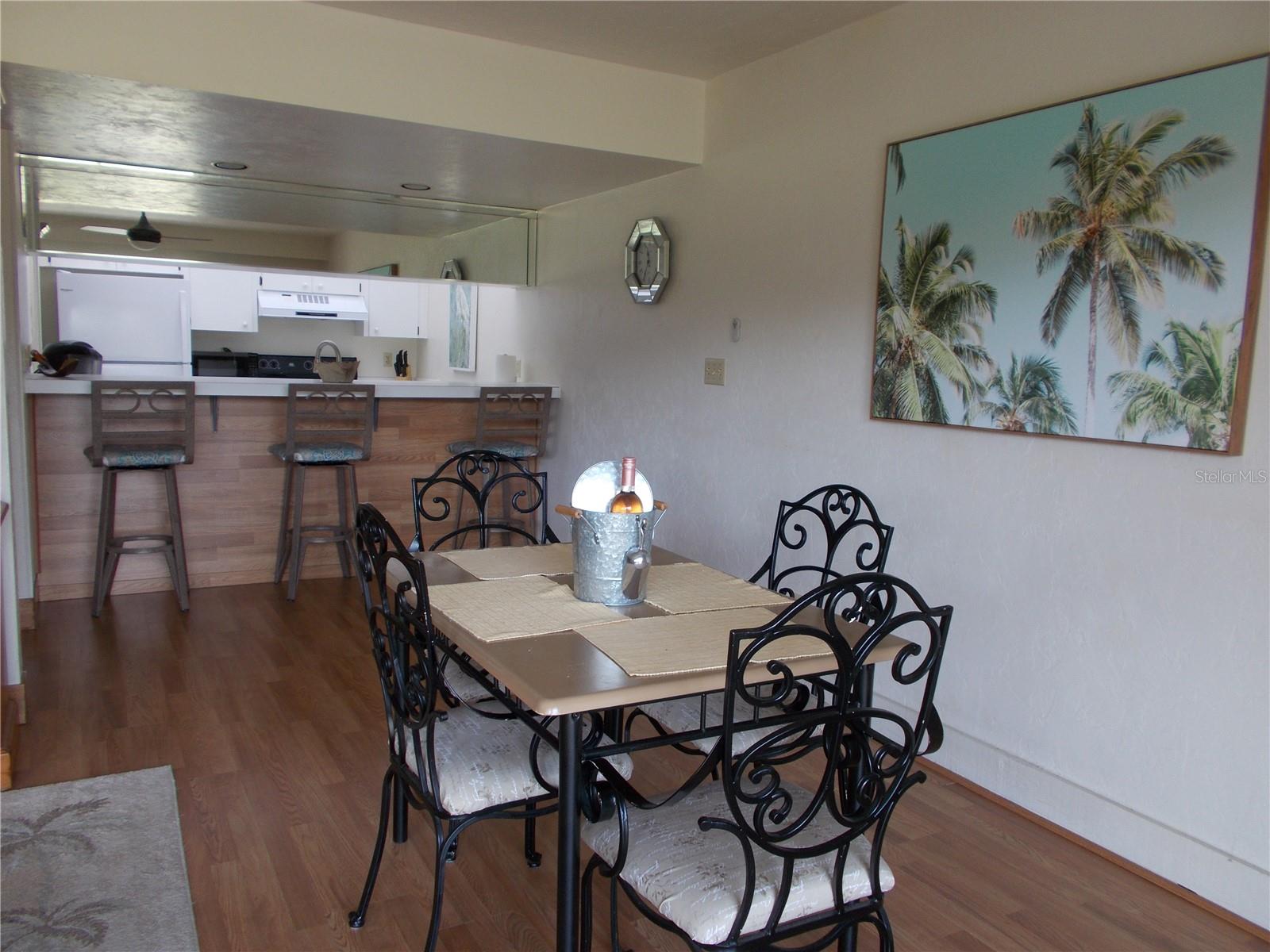 GRENELEFE CAMELOT CONDO UNIT 04 PH 01 - Residential