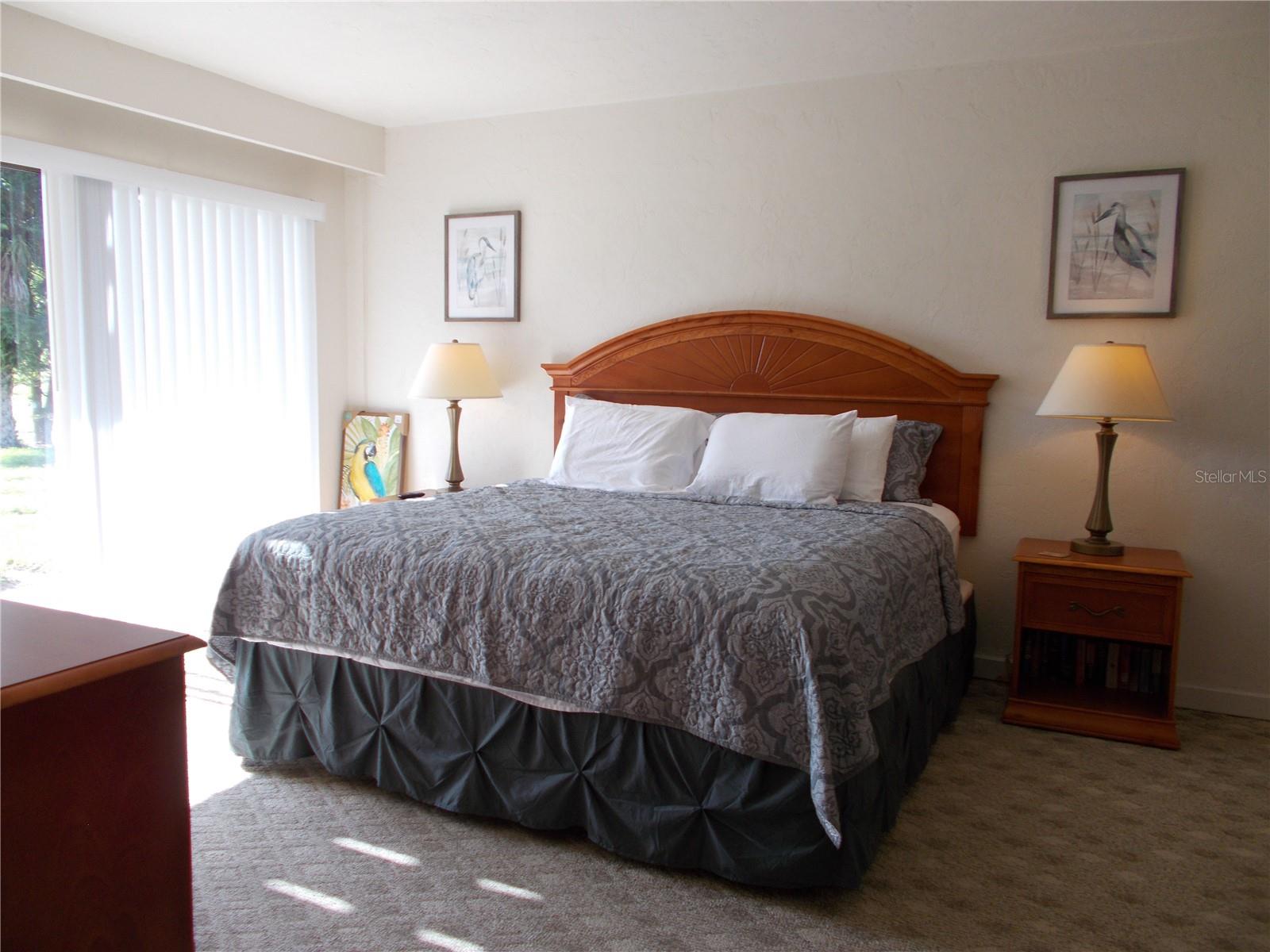 GRENELEFE CAMELOT CONDO UNIT 04 PH 01 - Residential