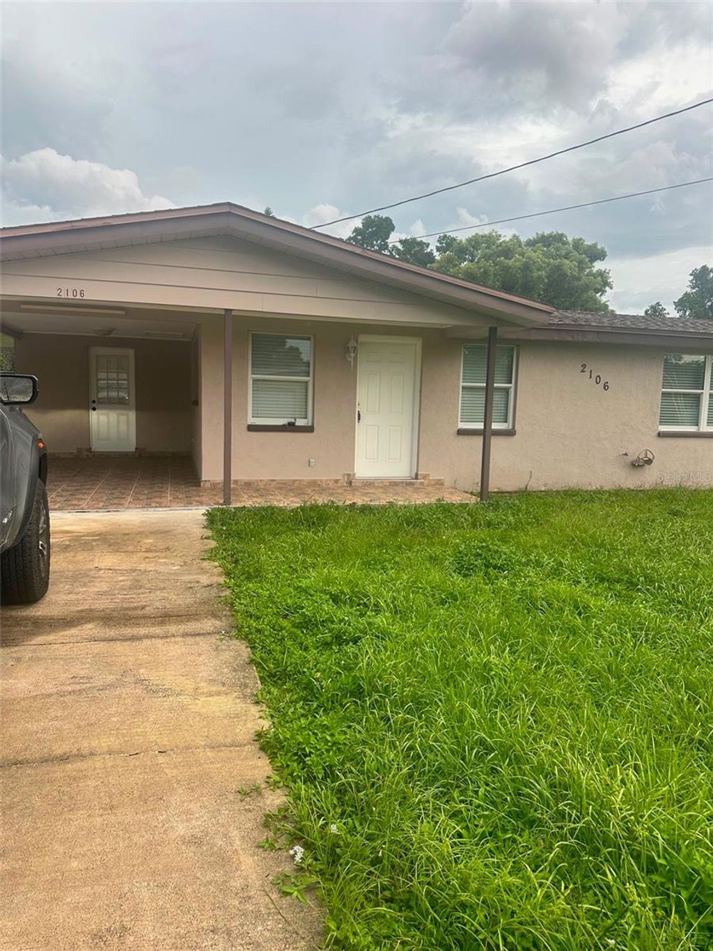 Photo of 2106 Avalon Road, Sebring, FL 33870 (MLS # O6422601)