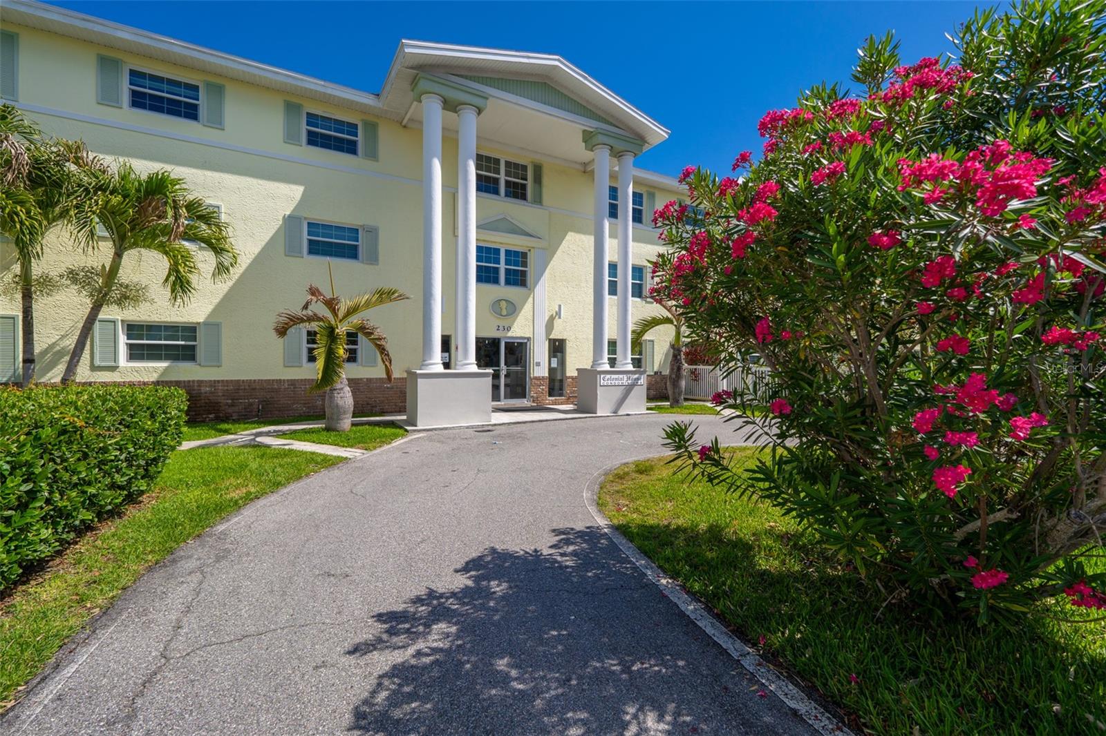 THE COLONIAL HOUSE CONDO - Residential
