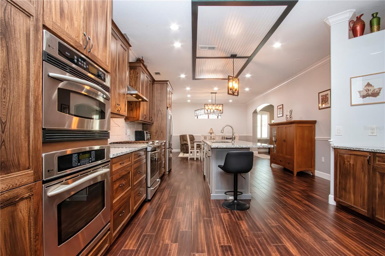 515 PLANTERS MANOR WAY