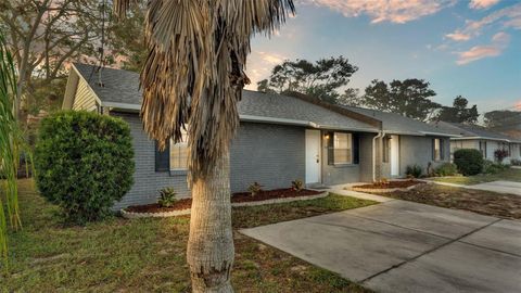 A home in LAKE WALES