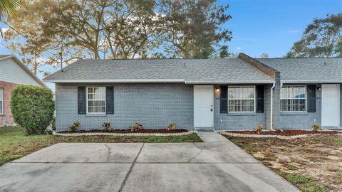 A home in LAKE WALES