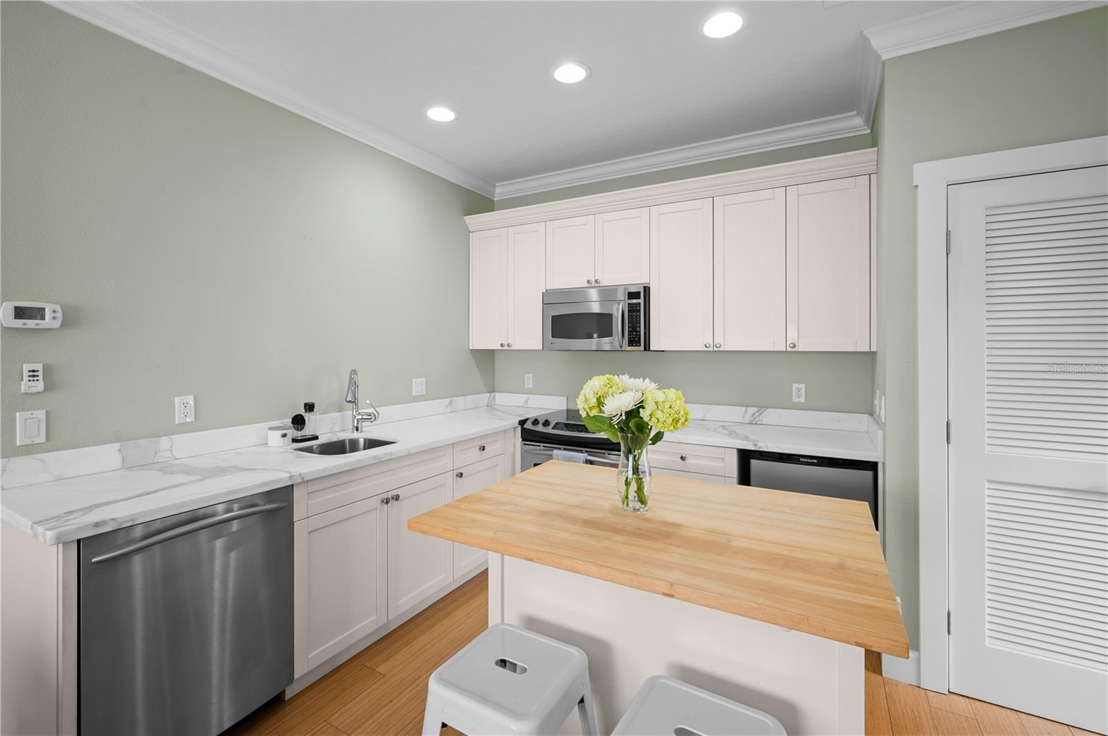 BURNS REALTY - Residential