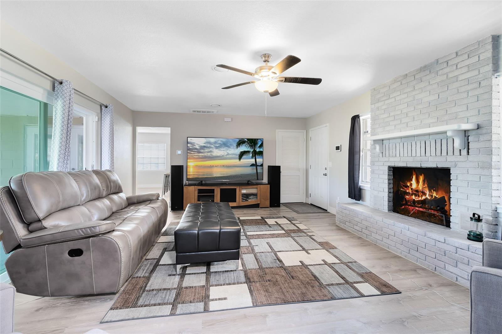 2618 GRASSMERE LANE