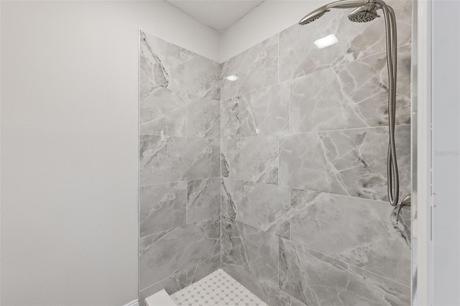 SAND LAKE HILLS SEC 09 - Residential