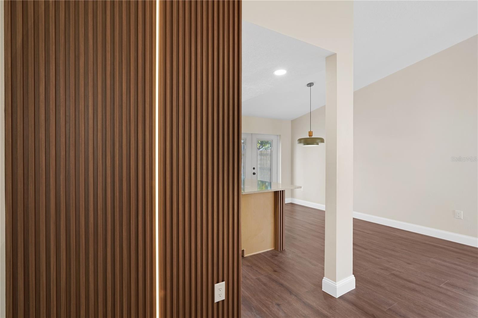 WHISPER LAKES - Residential