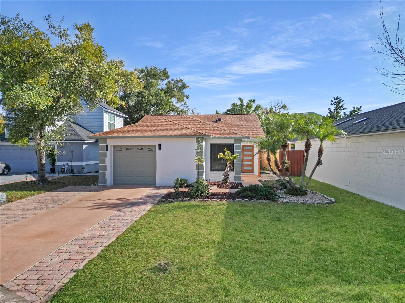 WHISPER LAKES - Residential