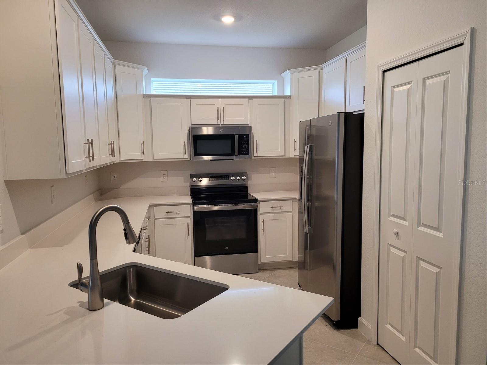 PALM LK/COCO BAY - Residential Lease