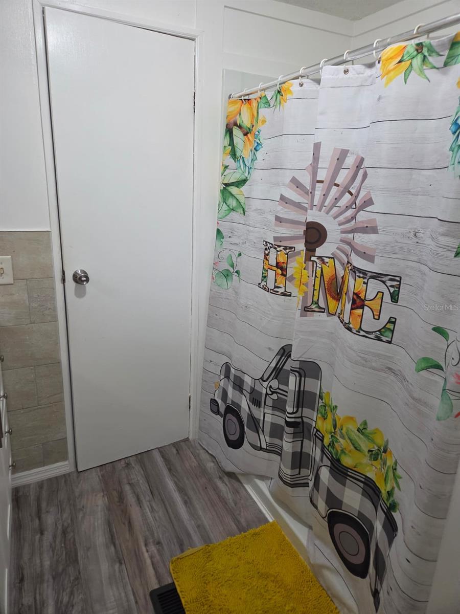 LYNNWOOD ESTATES 1ST ADD - Residential