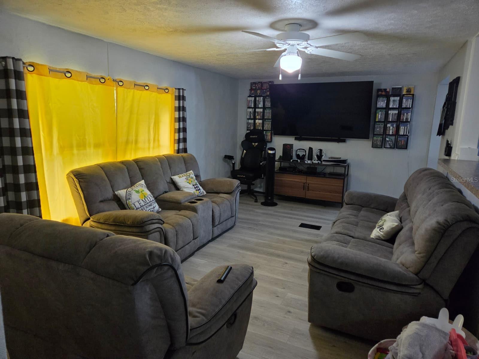 LYNNWOOD ESTATES 1ST ADD - Residential