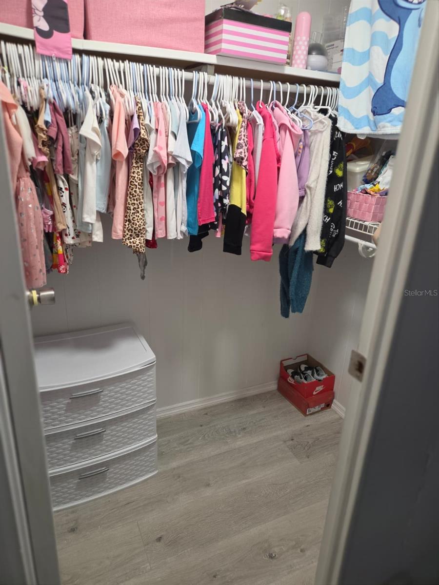 LYNNWOOD ESTATES 1ST ADD - Residential