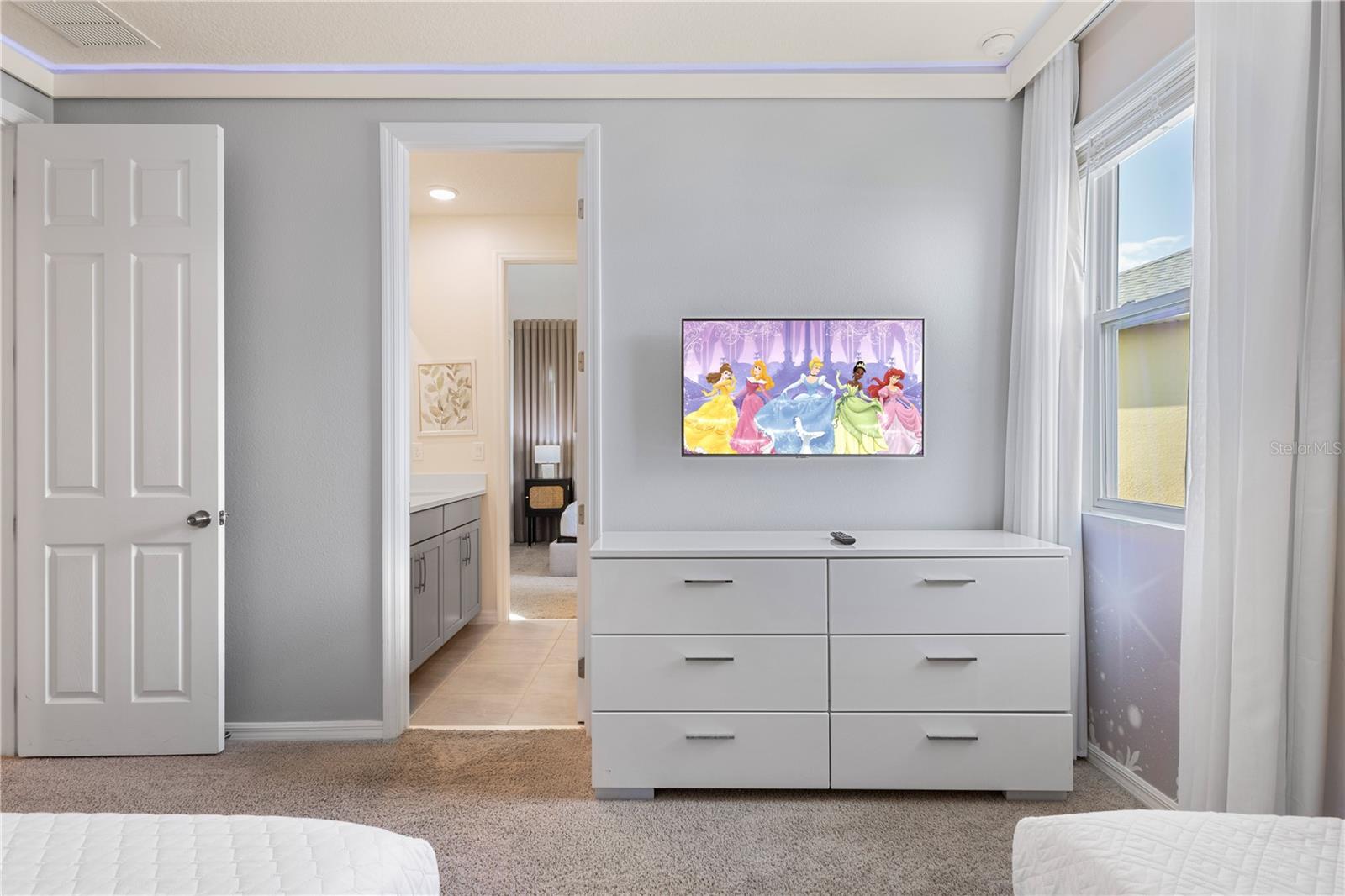 SOLARA RESIDENCE VACATION VILLAS REP - Residential