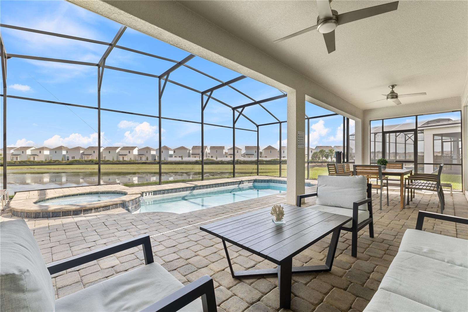 SOLARA RESIDENCE VACATION VILLAS REP - Residential