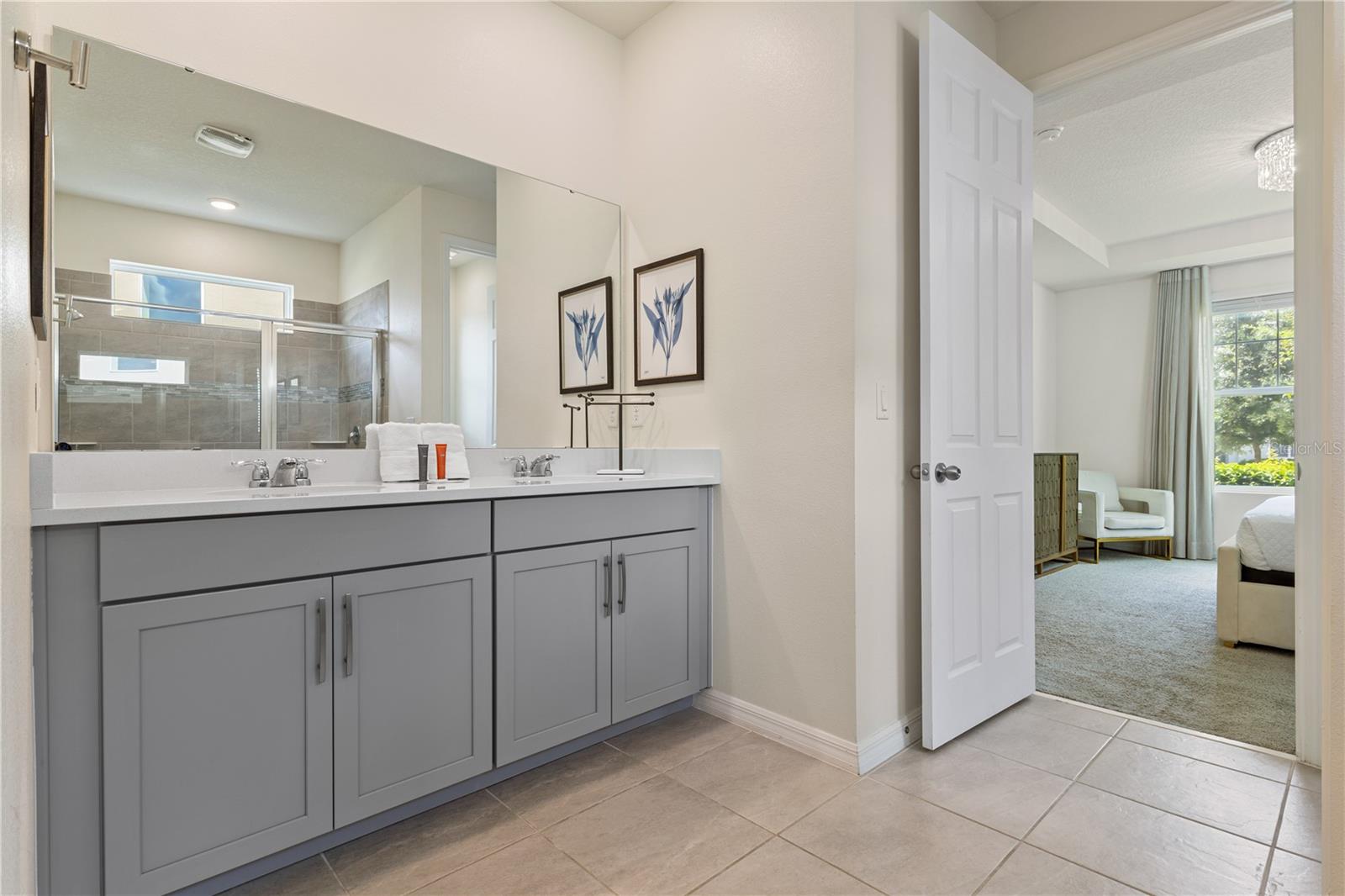 SOLARA RESIDENCE VACATION VILLAS REP - Residential
