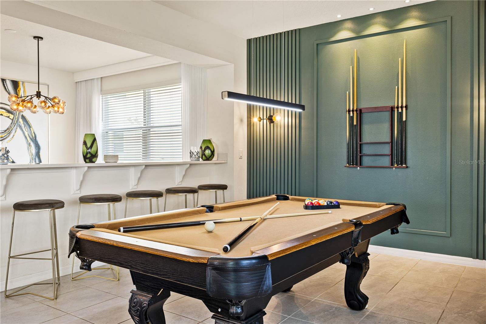 SOLARA RESIDENCE VACATION VILLAS REP - Residential