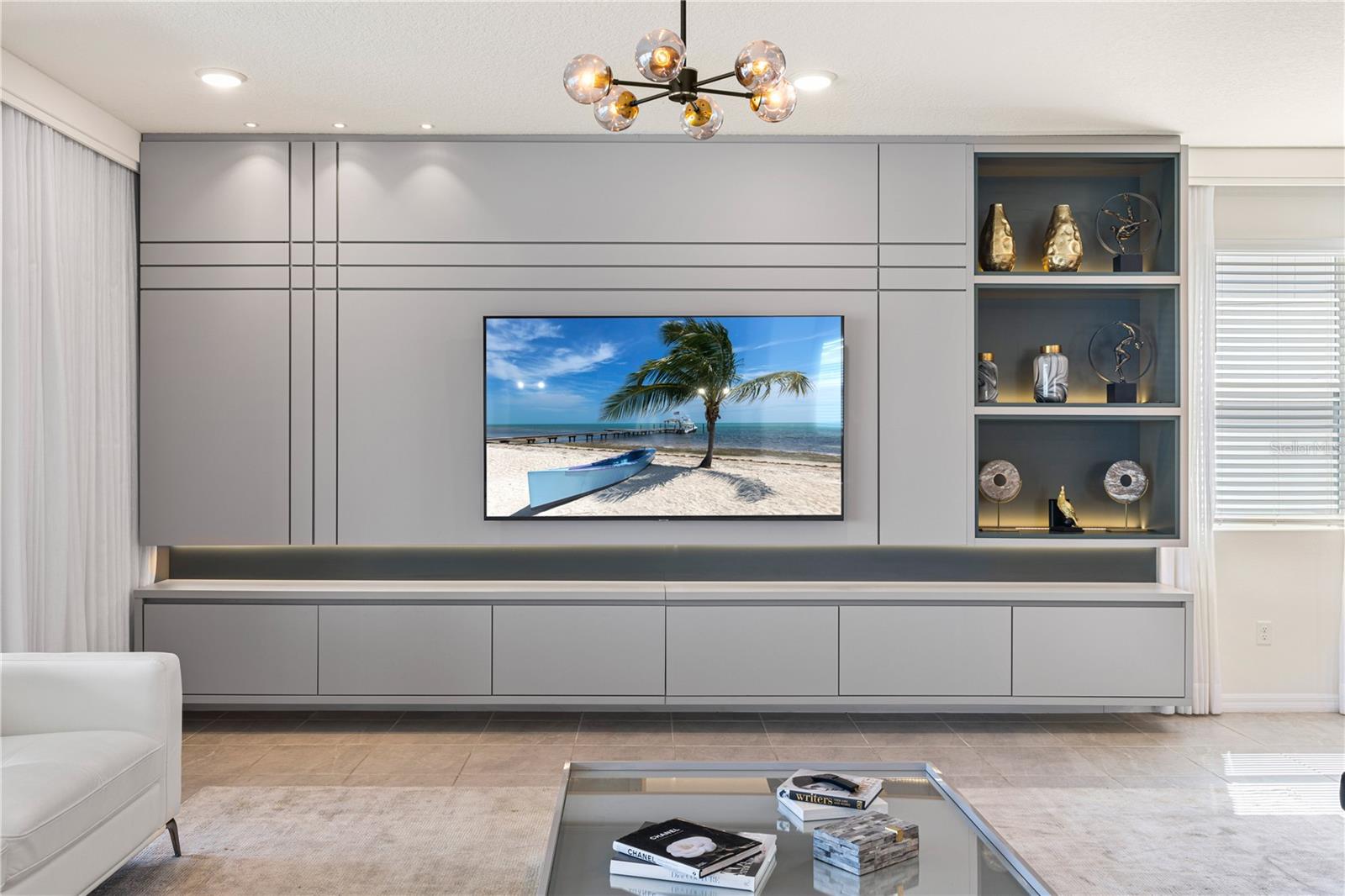 SOLARA RESIDENCE VACATION VILLAS REP - Residential
