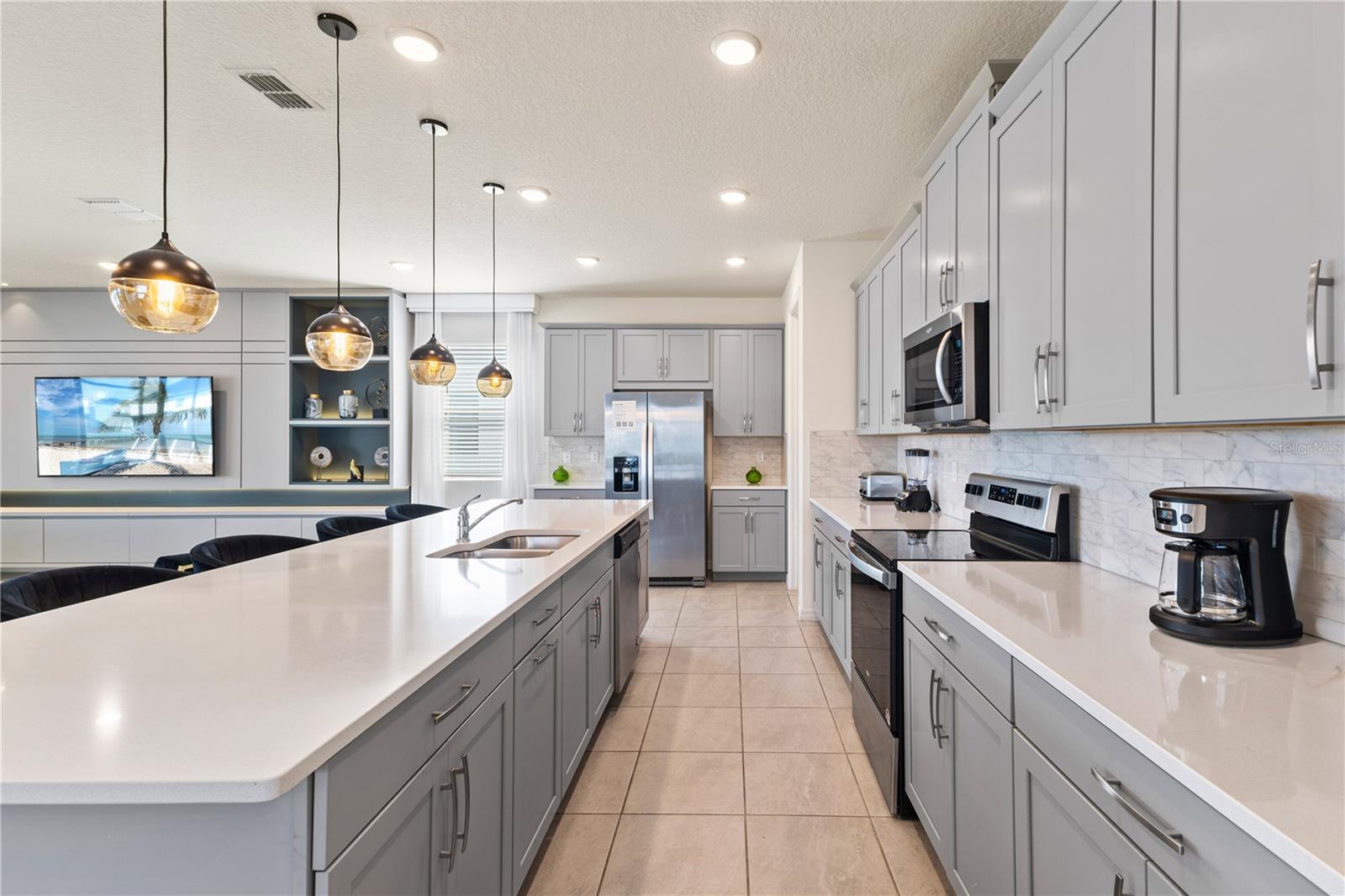 SOLARA RESIDENCE VACATION VILLAS REP - Residential