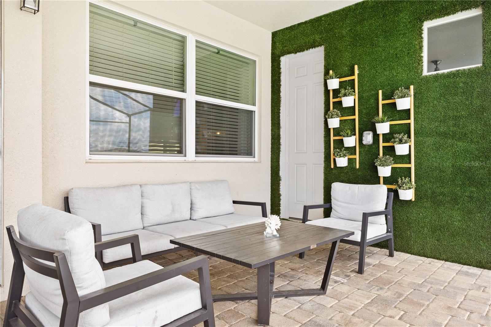 SOLARA RESIDENCE VACATION VILLAS REP - Residential