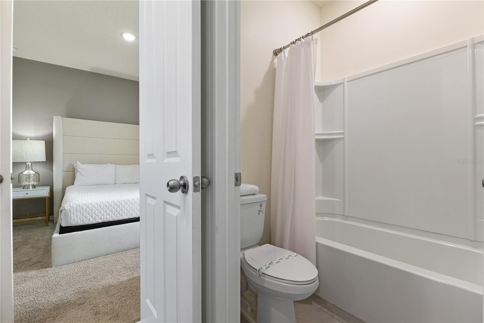 SOLARA RESIDENCE VACATION VILLAS REP - Residential