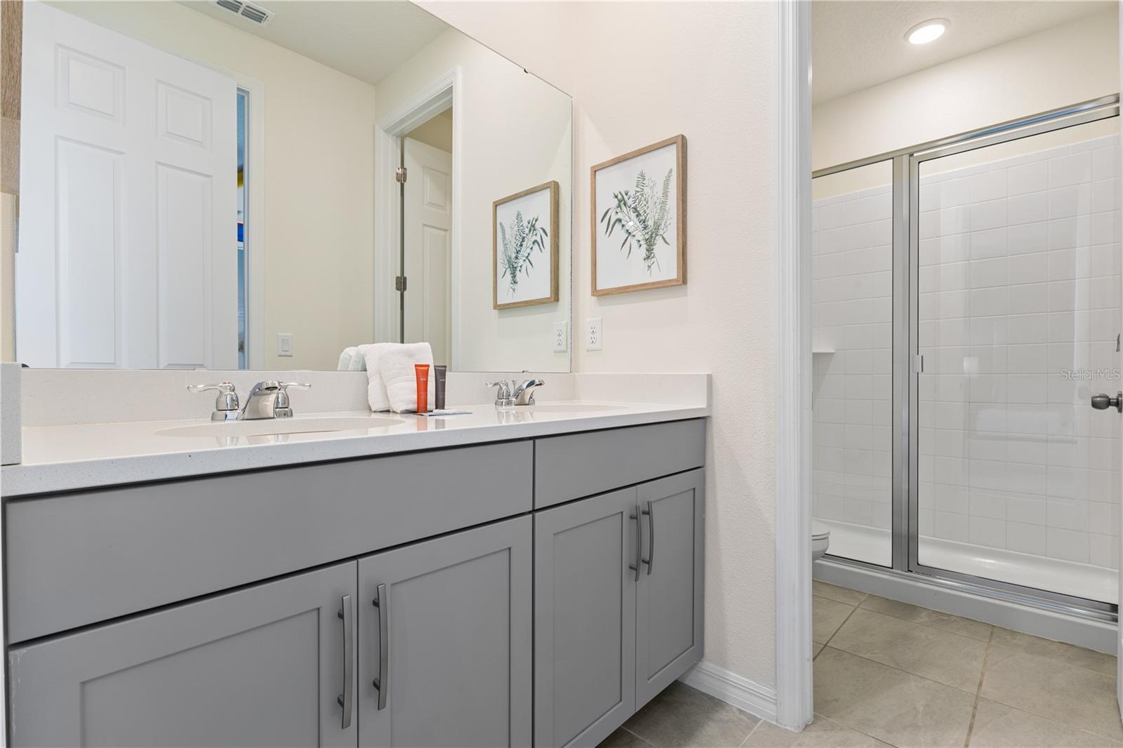 SOLARA RESIDENCE VACATION VILLAS REP - Residential