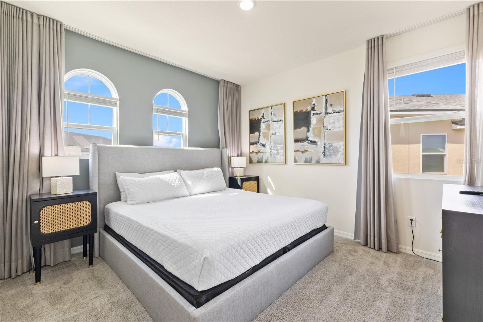 SOLARA RESIDENCE VACATION VILLAS REP - Residential