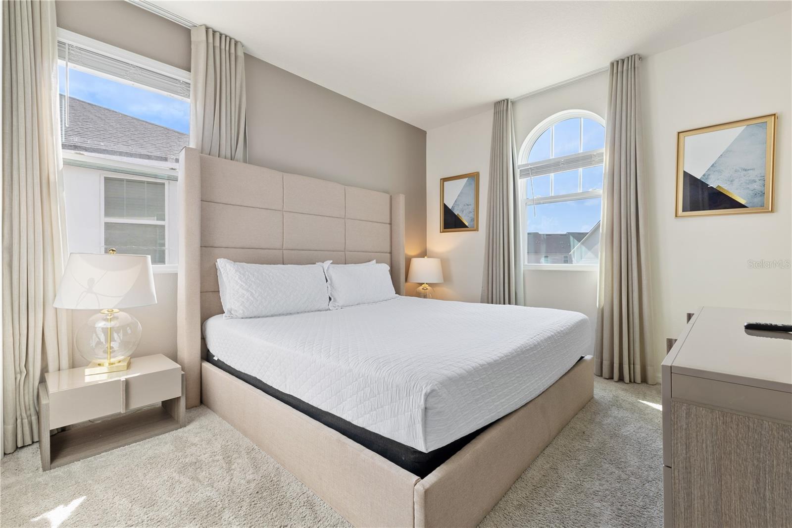 SOLARA RESIDENCE VACATION VILLAS REP - Residential