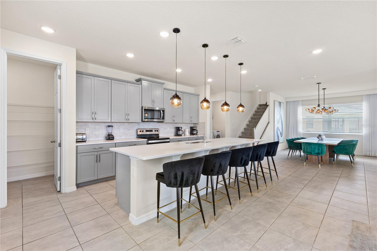 SOLARA RESIDENCE VACATION VILLAS REP - Residential