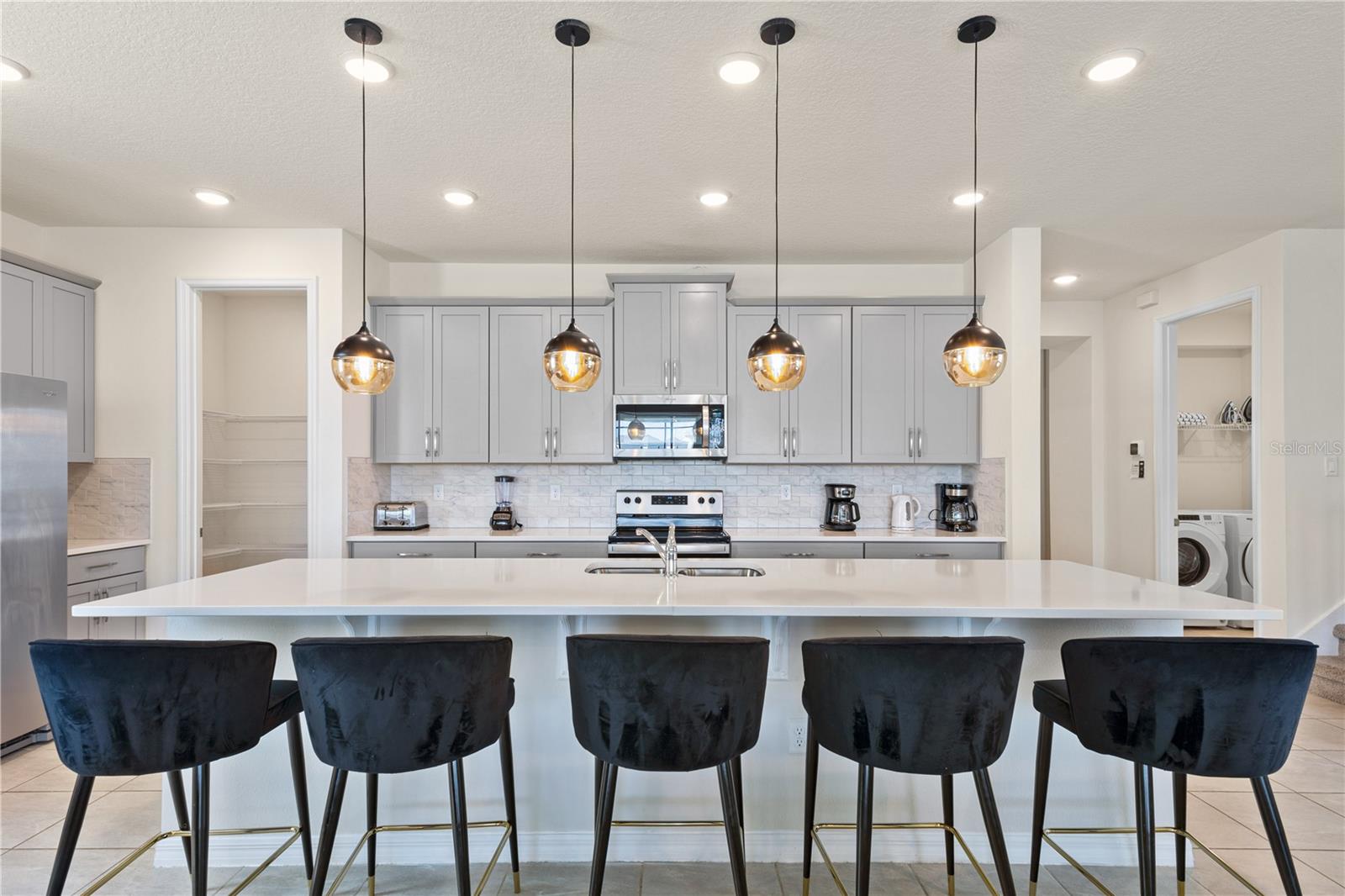 SOLARA RESIDENCE VACATION VILLAS REP - Residential