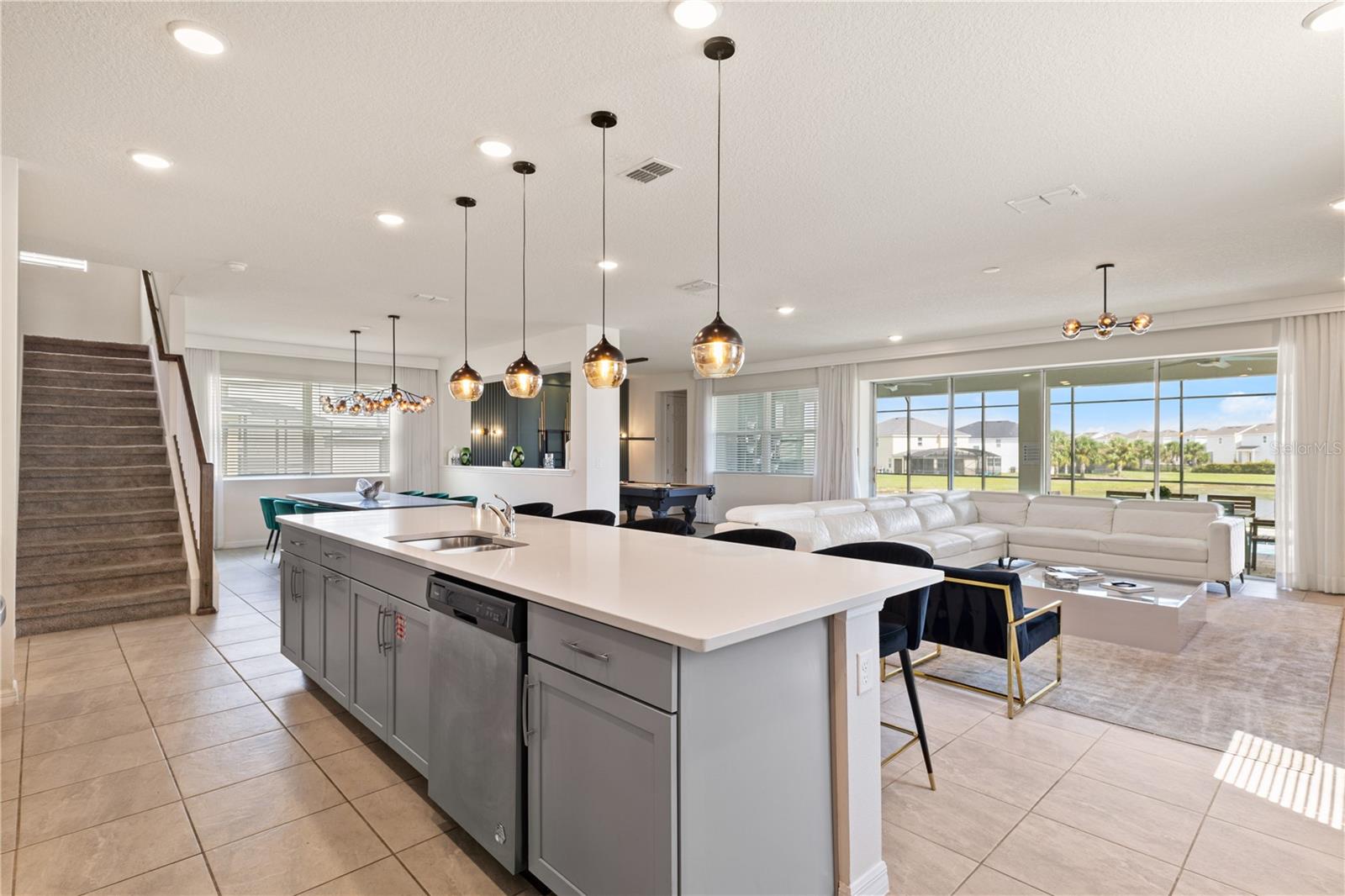 SOLARA RESIDENCE VACATION VILLAS REP - Residential