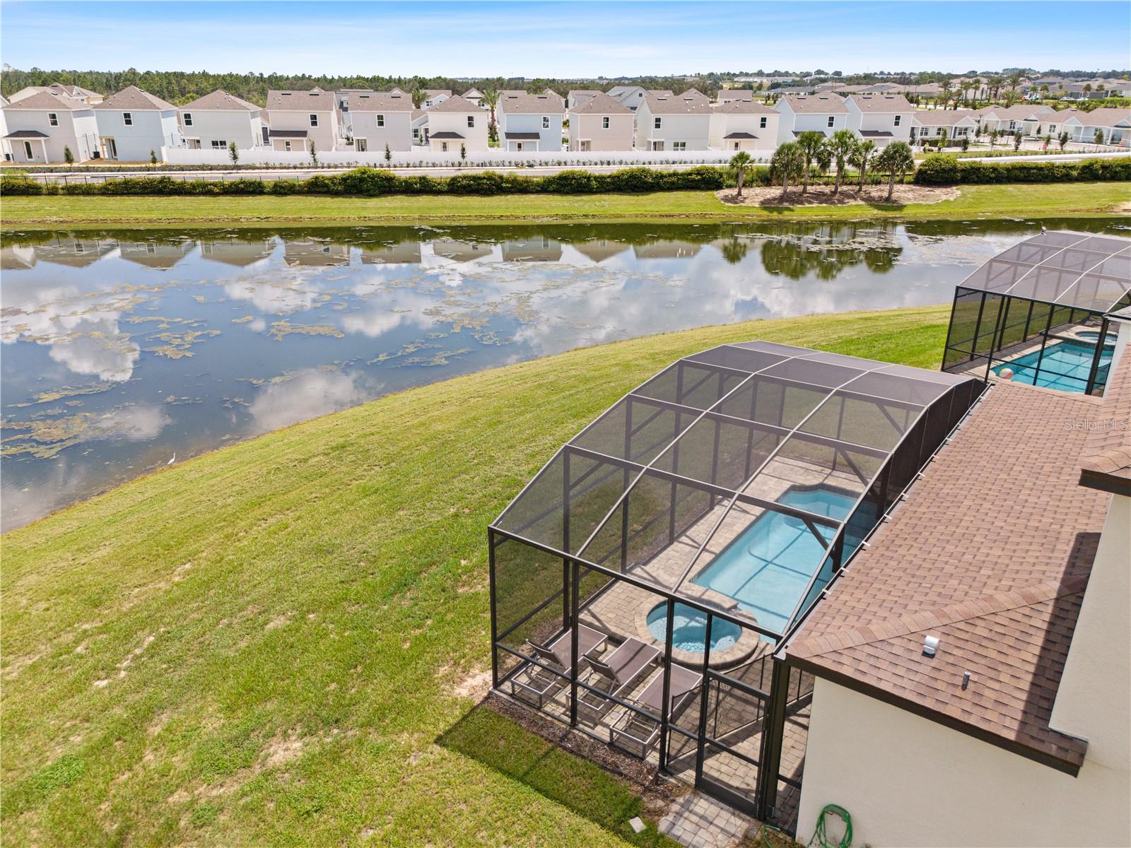 SOLARA RESIDENCE VACATION VILLAS REP - Residential