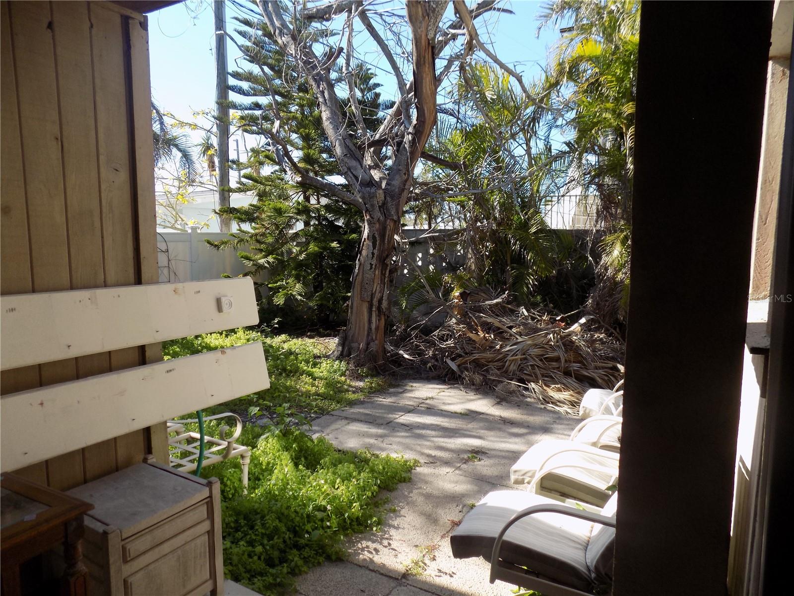 PAGES REP OF MITCHELLS BEACH - Land